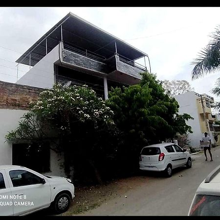 Hotel O Matra Chaya Udaipur Buitenkant foto