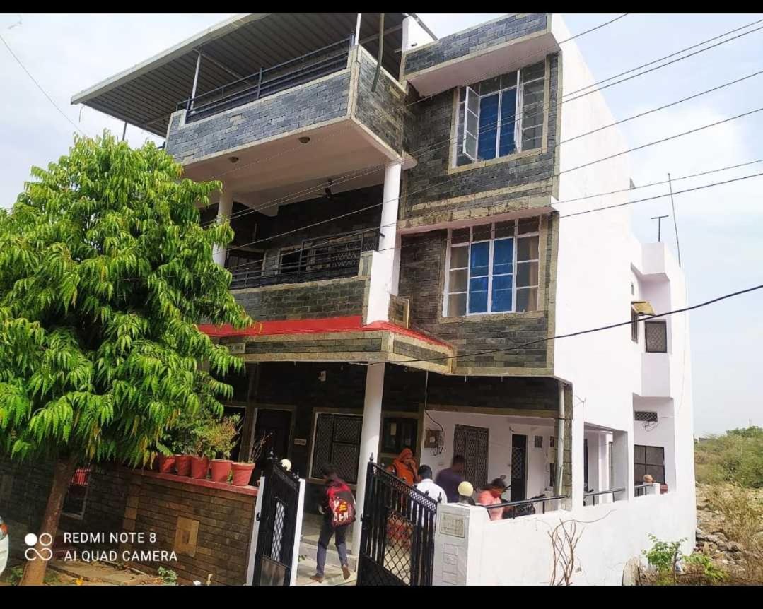 Hotel O Matra Chaya Udaipur Buitenkant foto